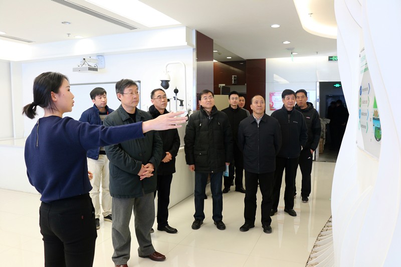 省人大常委会委员、环资工委主任李三原到陕西必赢网络游戏平台集团调研座谈