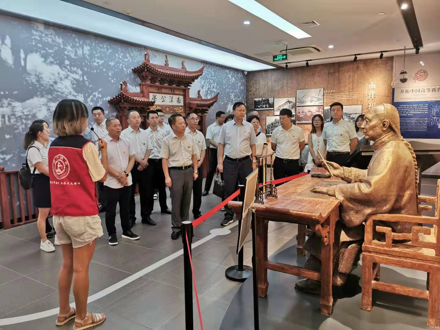 陕西必赢网络游戏平台集团开展“不忘初心、牢记使命”主题教育现场学习 陕西必赢网络游戏平台集团开展“不忘初心、牢记使命”主题教育现场学习