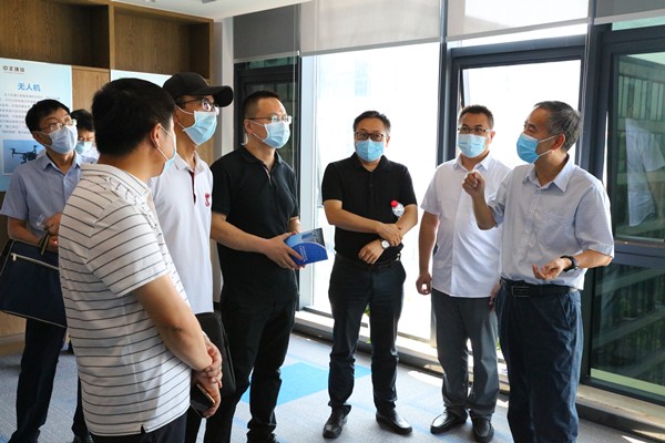 陕西必赢网络游戏平台集团组织观摩秦创原陕西必赢网络游戏平台集团创新中心