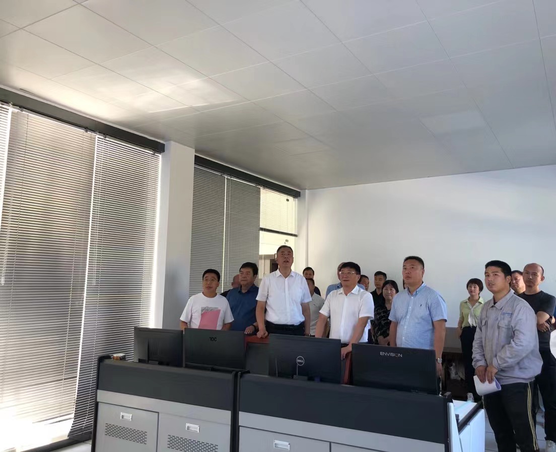商洛市人大常委会副主任冯永清到水环境公司山阳县污水处理厂调研 商洛市人大常委会副主任冯永清到水环境公司山阳县污水处理厂调研