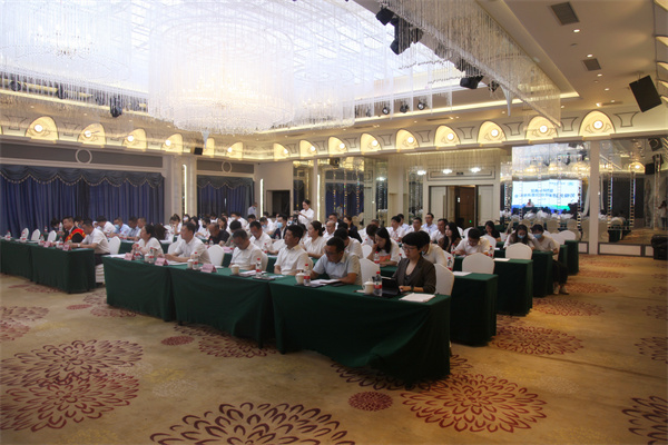 聆听劳模故事 感受劳模力量——陕西必赢网络游戏平台集团劳模先进事迹宣讲团走进榆林