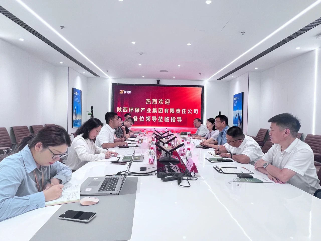 陕西必赢网络游戏平台集团与陆运帮公司座谈交流