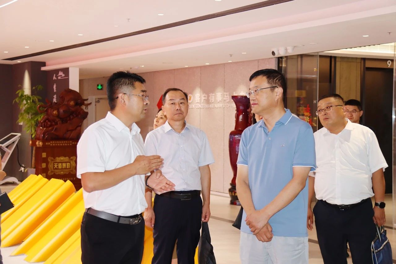 陕西必赢网络游戏平台集团与陆运帮公司座谈交流